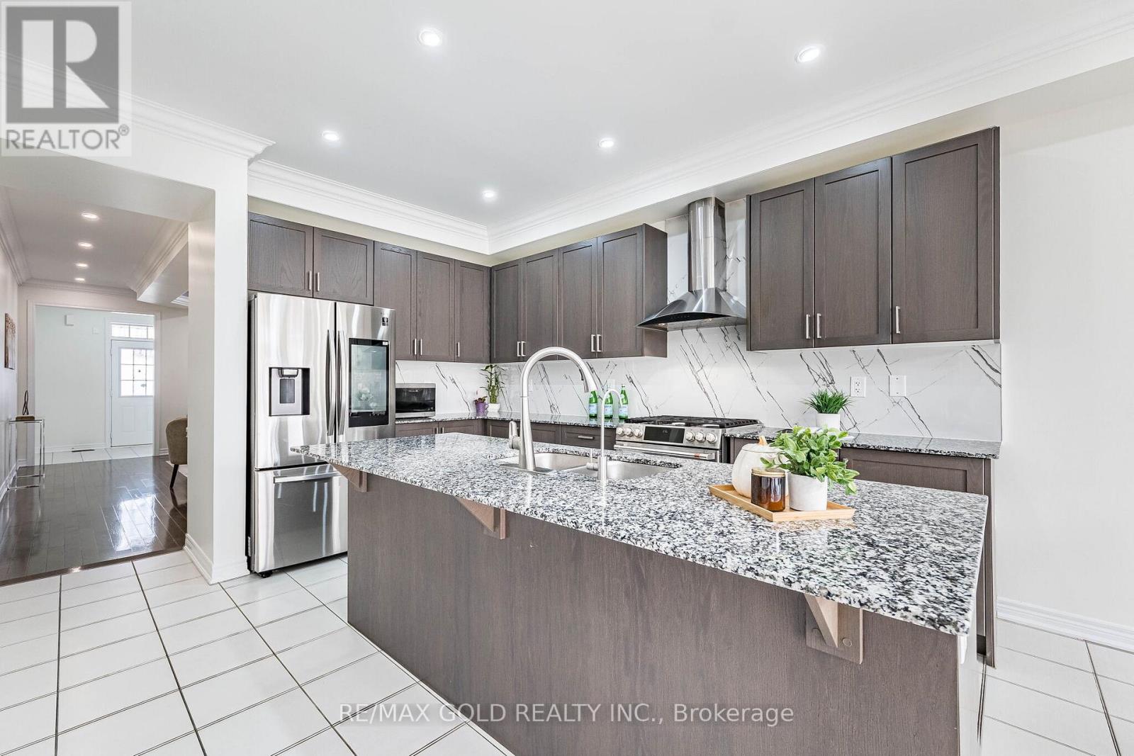 6 AGOSTO STREET, Brampton (Northwest Brampton), Ontario, L7A5B1 — Photo 11