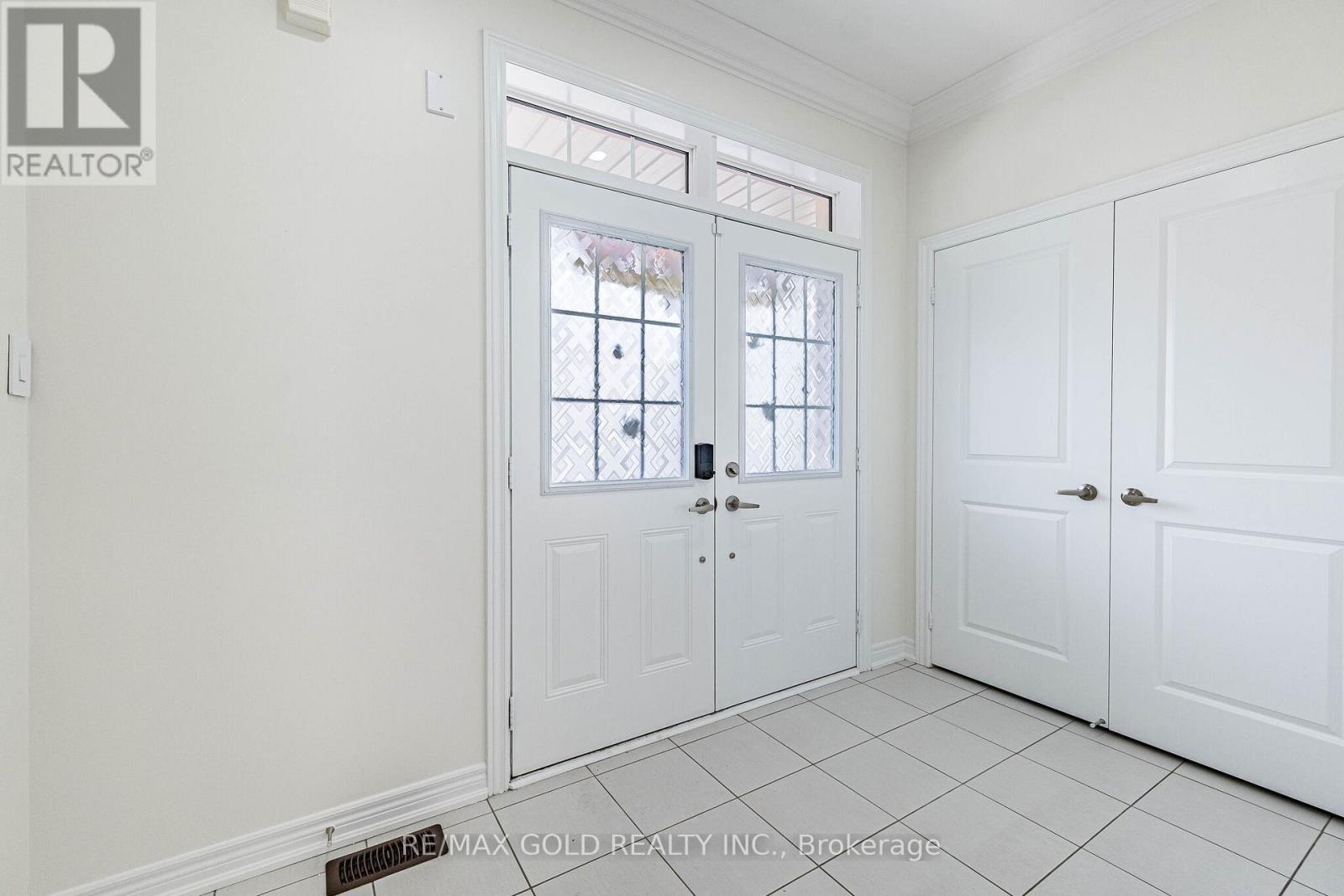 6 AGOSTO STREET, Brampton (Northwest Brampton), Ontario, L7A5B1 — Photo 3