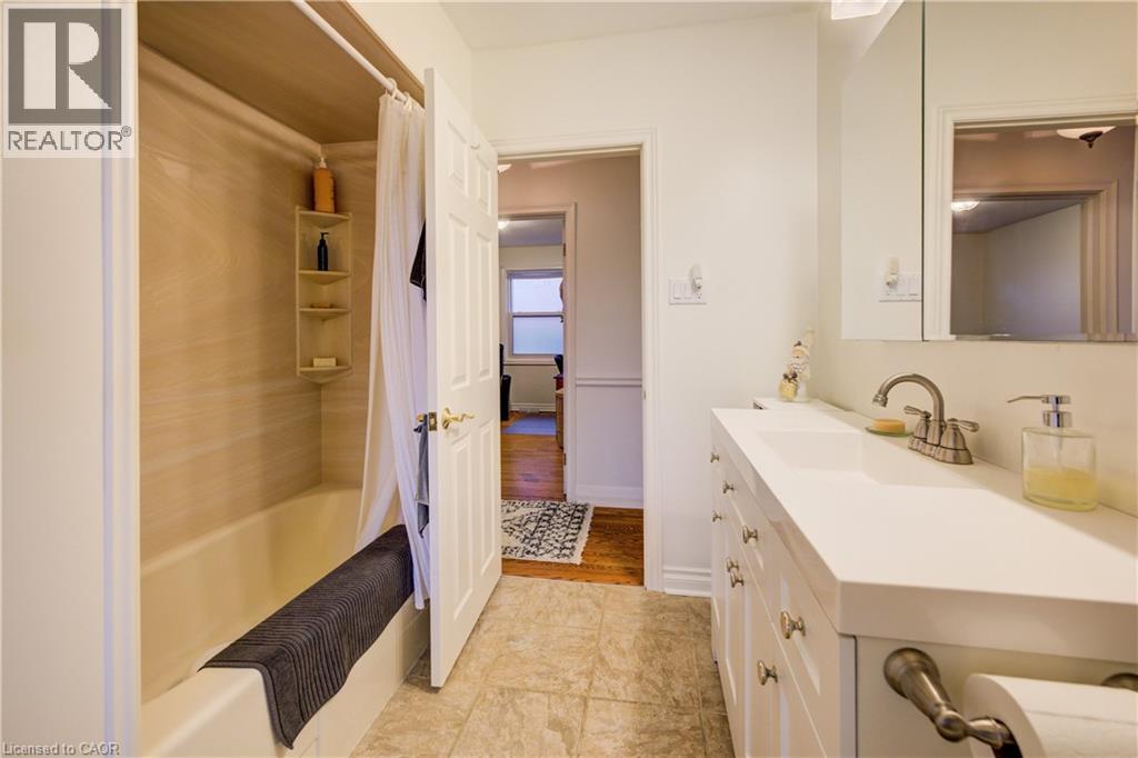 50 EDGEWOOD Avenue, Hamilton, Ontario, L8T1K1 — Photo 22