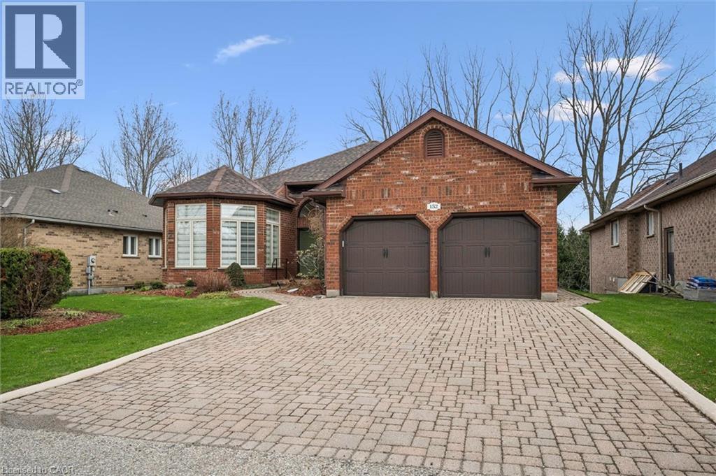 152 GOLF LINKS Drive, Baden, Ontario, N3A3P1 — Photo 3