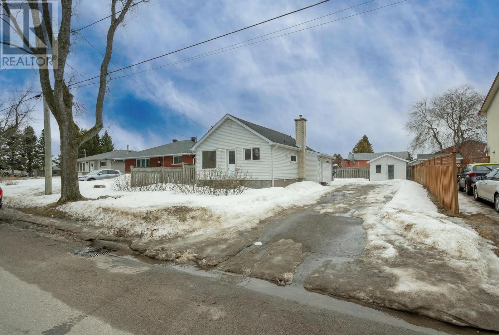335 Toledo St., Thunder Bay, Ontario, P7A2S1 — Photo 3