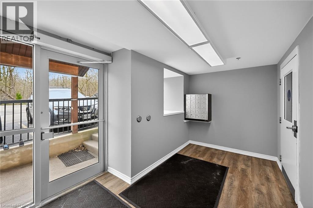 140 WEST RIVER Street Unit# 405, Paris, Ontario, N3L3E2 — Photo 2