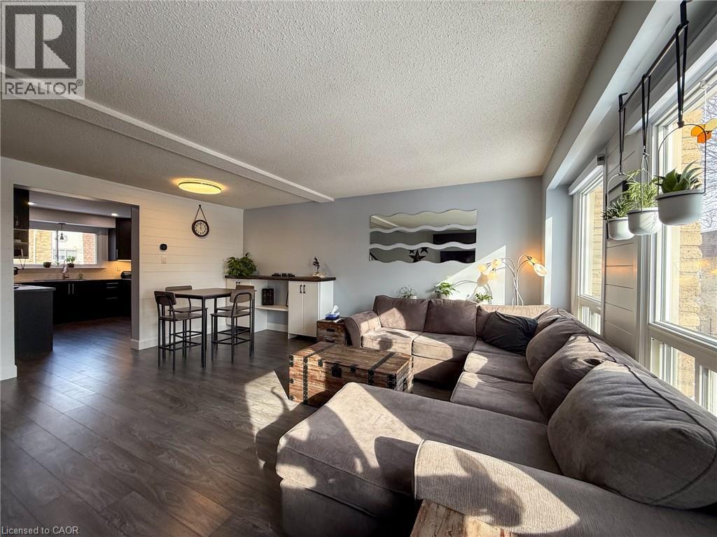 17 MELANIE Crescent Unit# 17, Waterdown, Ontario, L0R2H0 — Photo 11