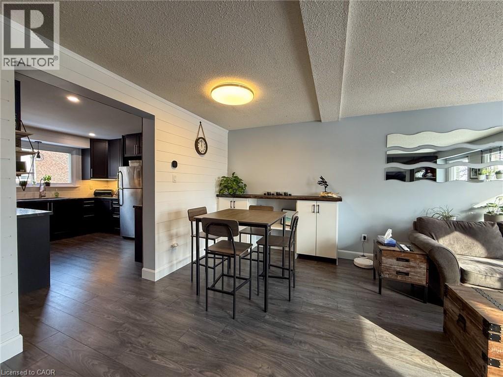 17 MELANIE Crescent Unit# 17, Waterdown, Ontario, L0R2H0 — Photo 12