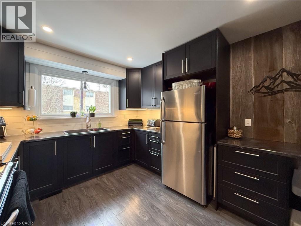 17 MELANIE Crescent Unit# 17, Waterdown, Ontario, L0R2H0 — Photo 17