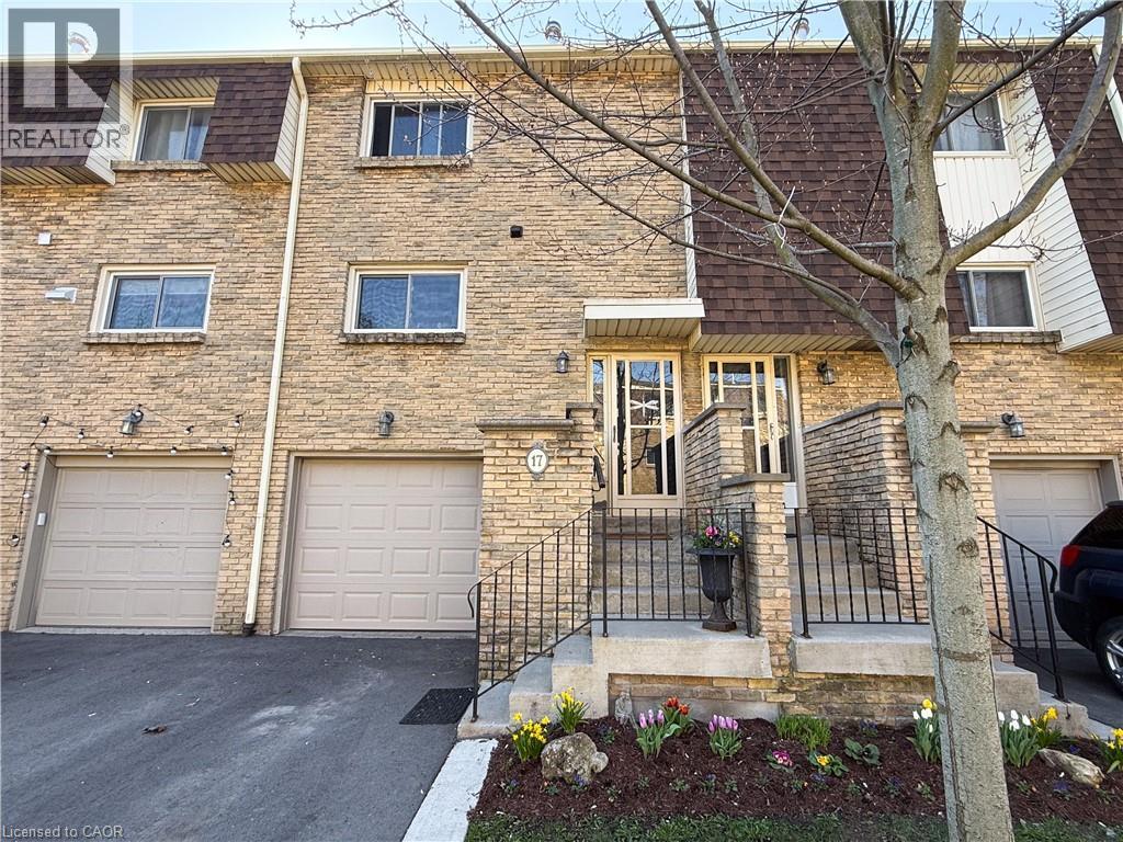 17 MELANIE Crescent Unit# 17, Waterdown, Ontario, L0R2H0 — Photo 2