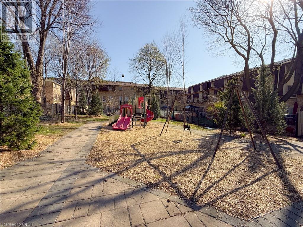 17 MELANIE Crescent Unit# 17, Waterdown, Ontario, L0R2H0 — Photo 38