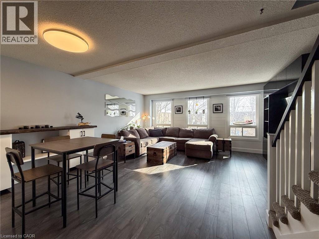 17 MELANIE Crescent Unit# 17, Waterdown, Ontario, L0R2H0 — Photo 8