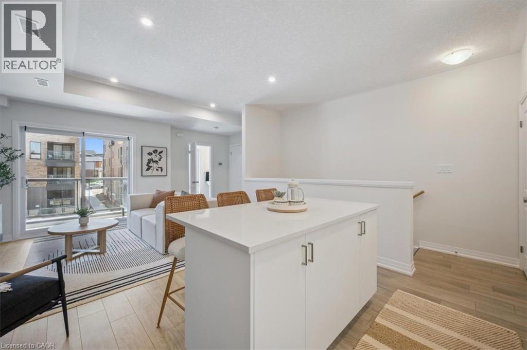 17 REVERIE Way, Kitchener, Ontario, N2E0K5 — Photo 4