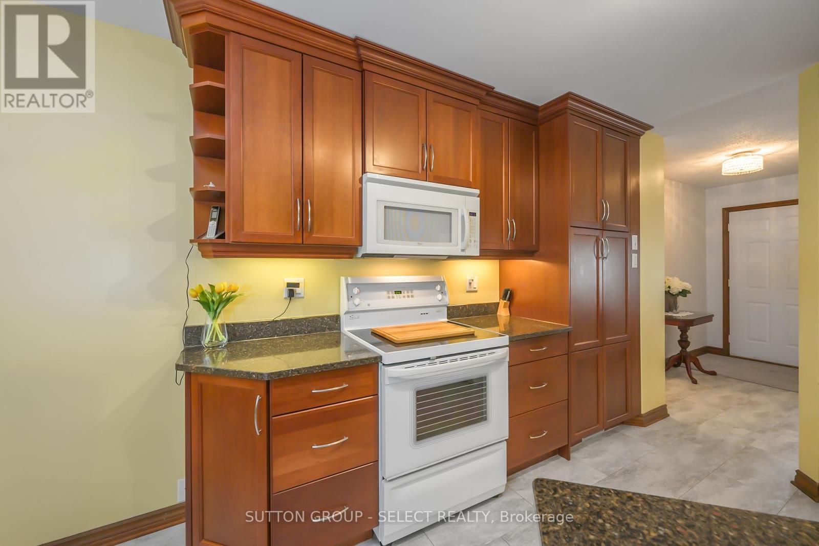 260 VILLAGE GREEN AVENUE, London South (South N), Ontario, N6J3Z6 — Photo 10