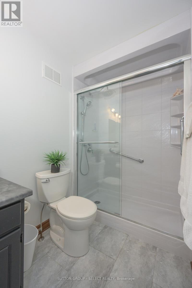 260 VILLAGE GREEN AVENUE, London South (South N), Ontario, N6J3Z6 — Photo 22