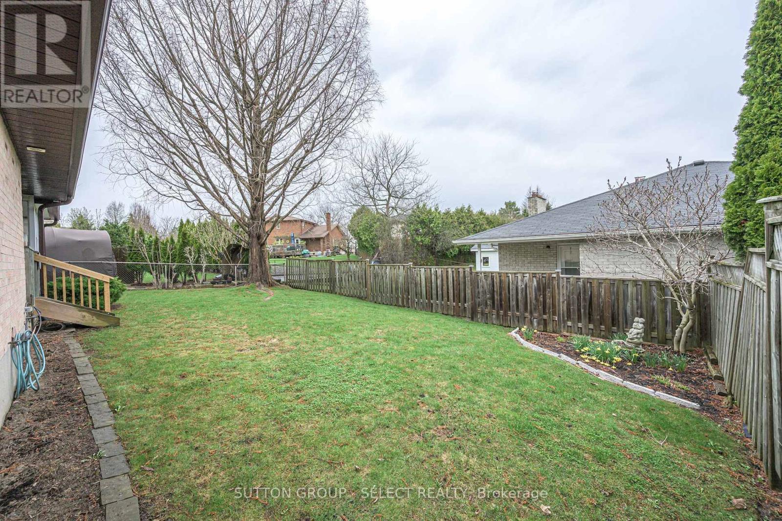 260 VILLAGE GREEN AVENUE, London South (South N), Ontario, N6J3Z6 — Photo 35