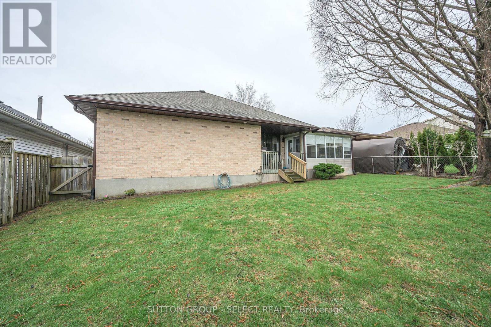 260 VILLAGE GREEN AVENUE, London South (South N), Ontario, N6J3Z6 — Photo 36