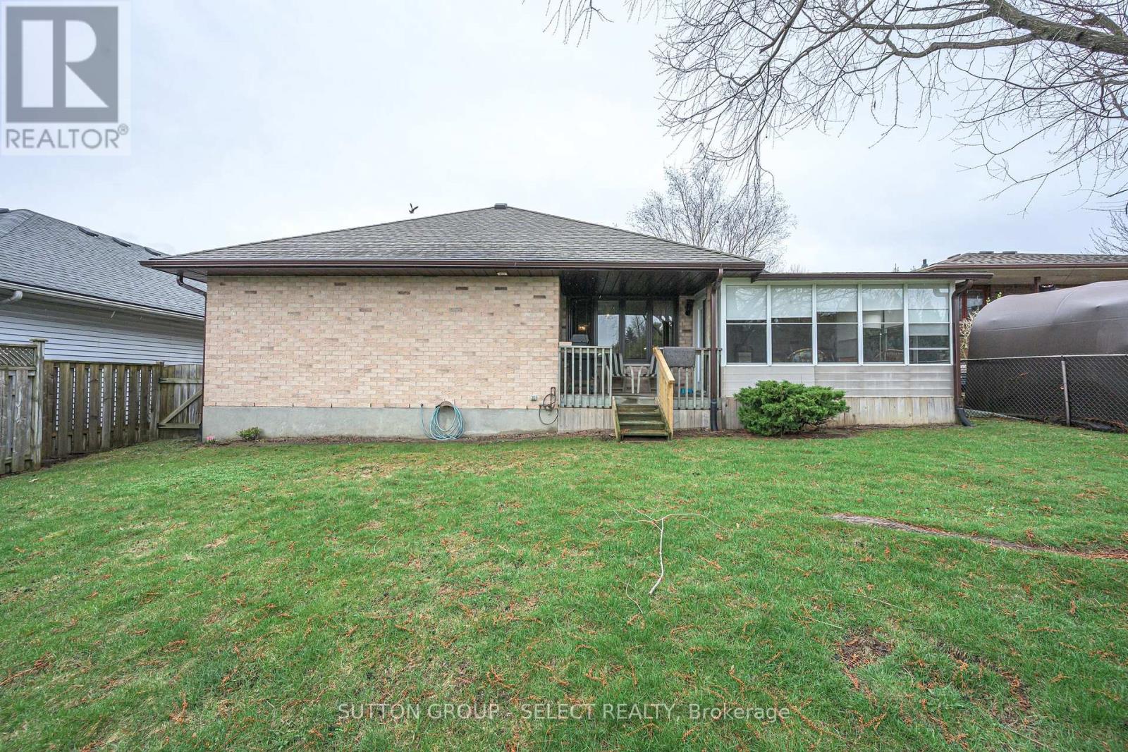 260 VILLAGE GREEN AVENUE, London South (South N), Ontario, N6J3Z6 — Photo 37