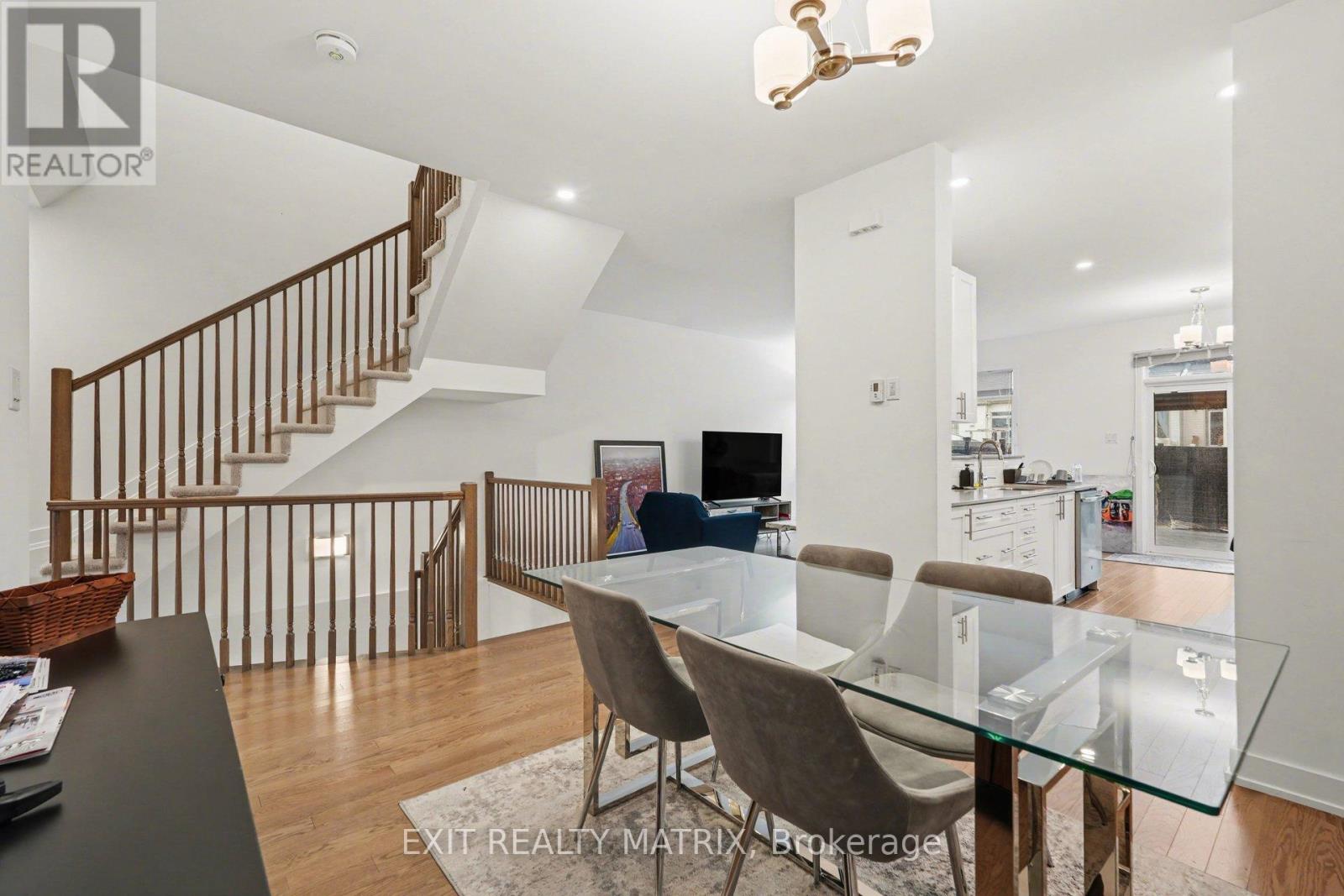 656 PUTNEY CRESCENT W, Ottawa, Ontario, K2S2N7 — Photo 9