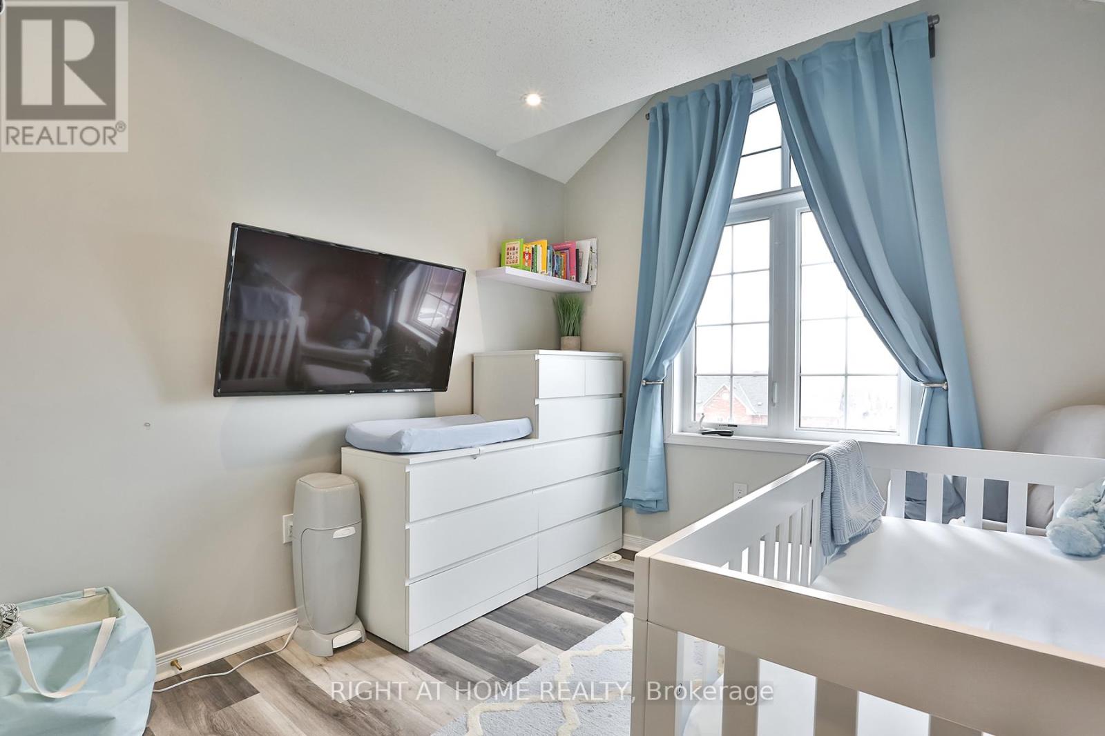 168 KINGSTON ROAD W, Ajax (Central), Ontario, L1T0M9 — Photo 8