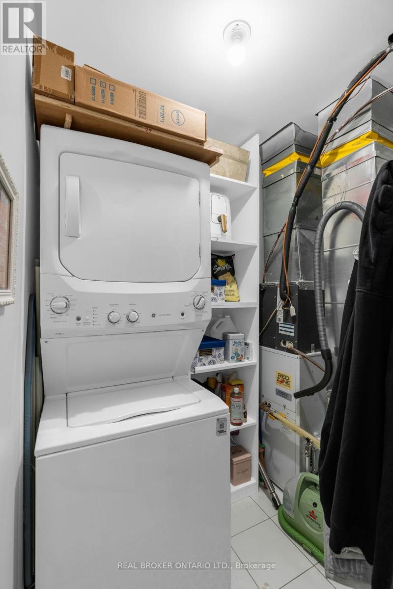 43 - 8167 KIPLING AVENUE, Vaughan (West Woodbridge), Ontario, L4L0G4 — Photo 18