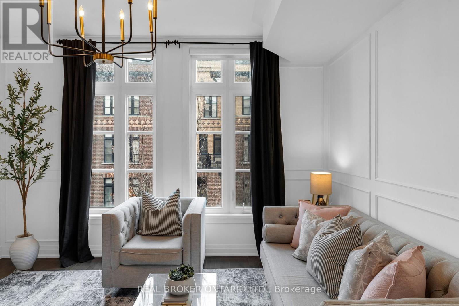 43 - 8167 KIPLING AVENUE, Vaughan (West Woodbridge), Ontario, L4L0G4 — Photo 4