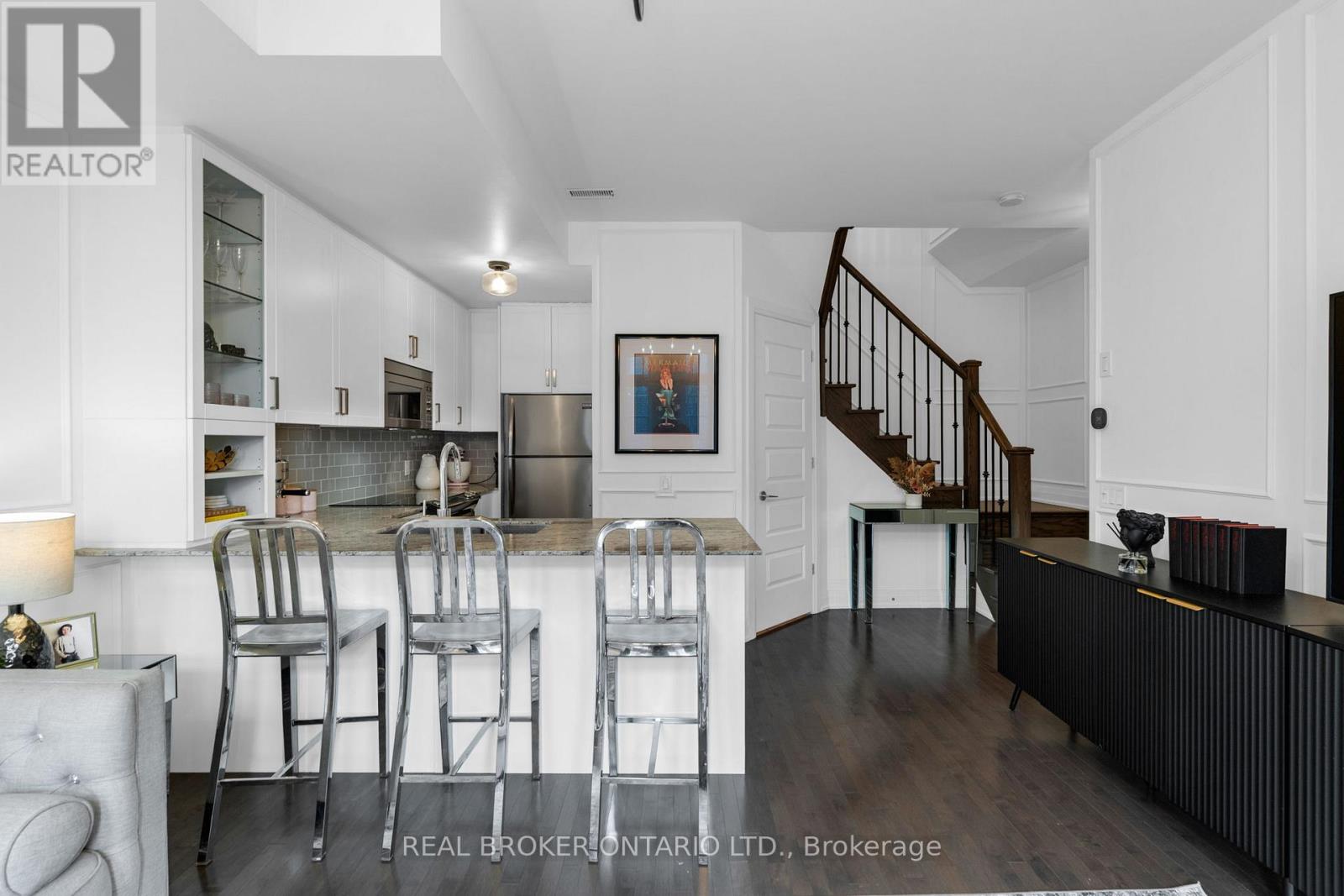 43 - 8167 KIPLING AVENUE, Vaughan (West Woodbridge), Ontario, L4L0G4 — Photo 6