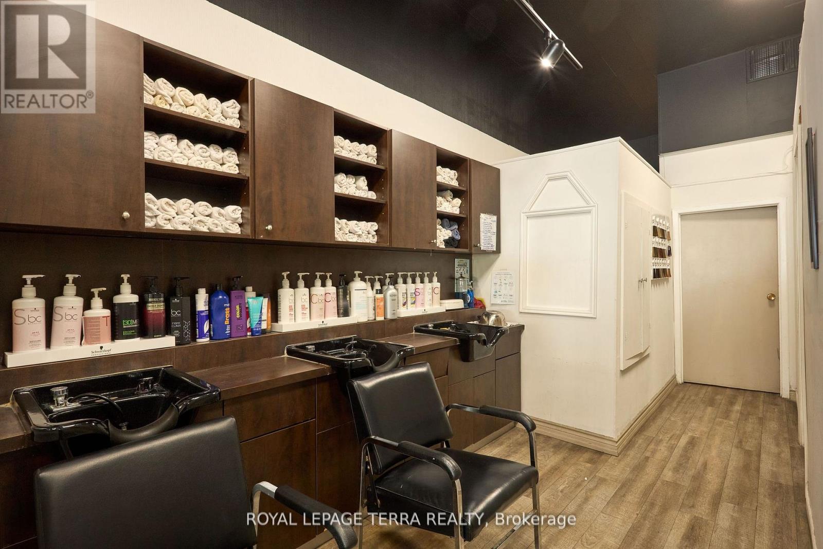 315 BLAKE STREET, Barrie (North Shore), Ontario, L4M1K7 — Photo 3