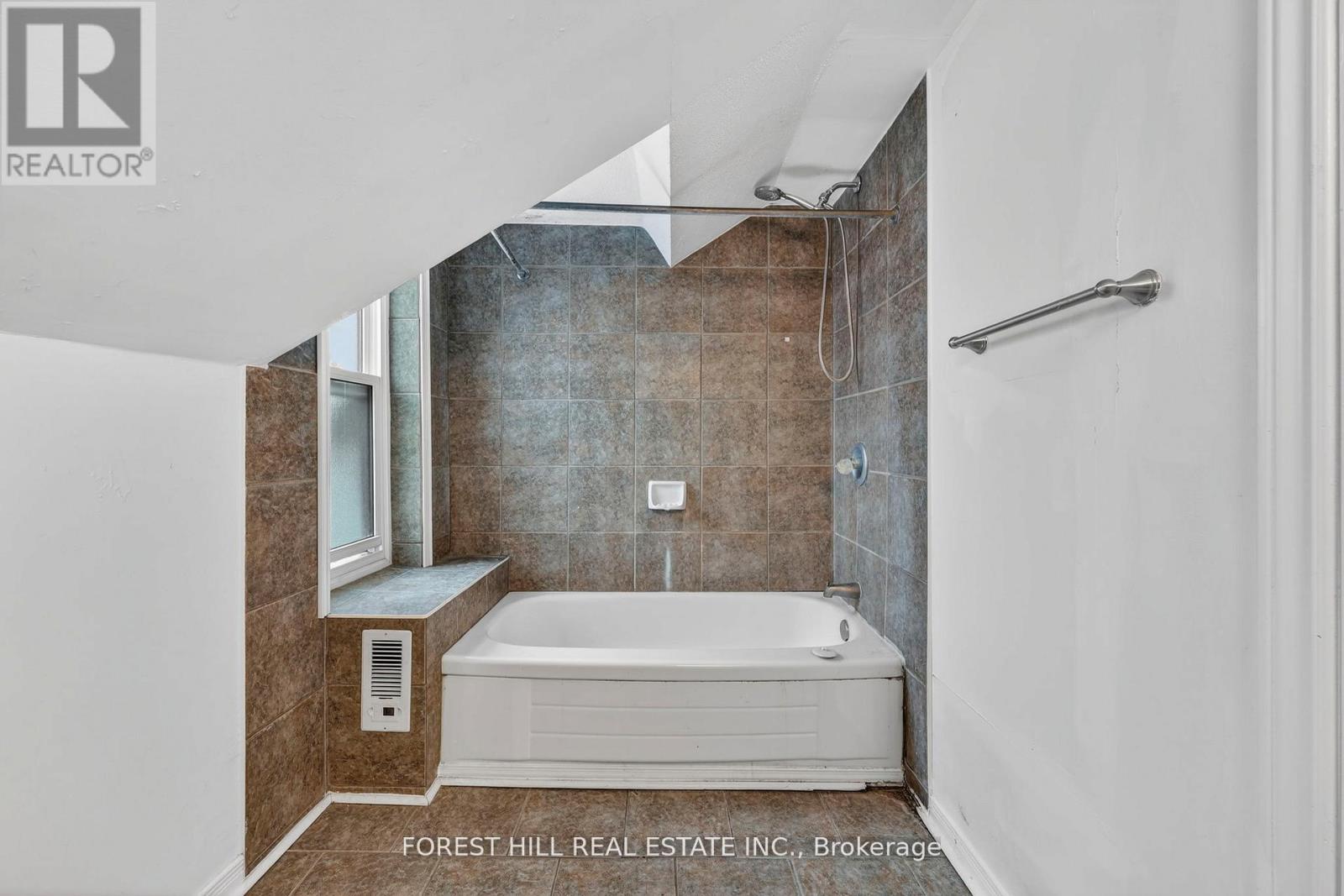 89 TORONTO STREET, Barrie (City Centre), Ontario, L4N1V1 — Photo 28