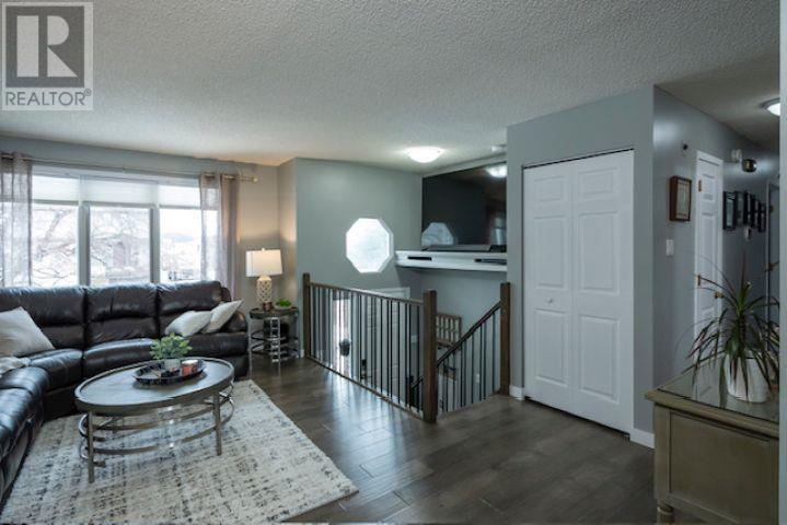 412 Rainbow Street, Thunder Bay, Ontario, P7B6K2 — Photo 2