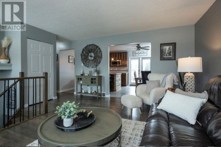 412 Rainbow Street, Thunder Bay, Ontario, P7B6K2 — Photo 4