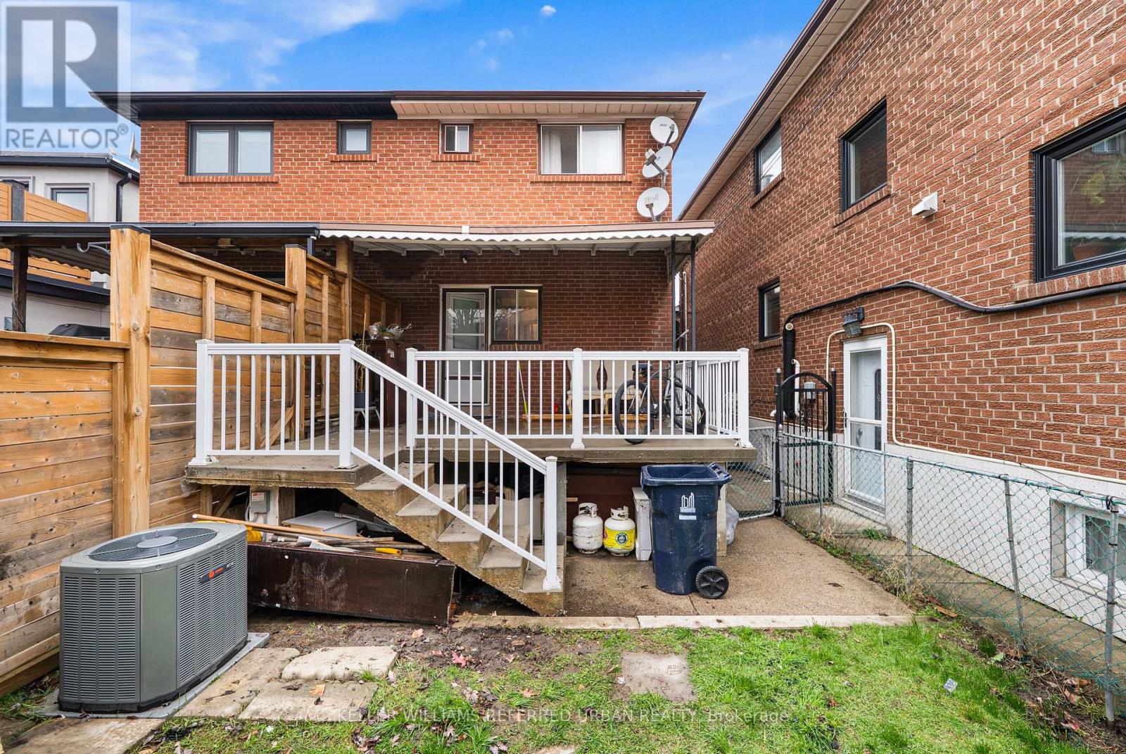 9 EXETER STREET, Toronto (Weston-Pellam Park), Ontario, M6N1G3 — Photo 8