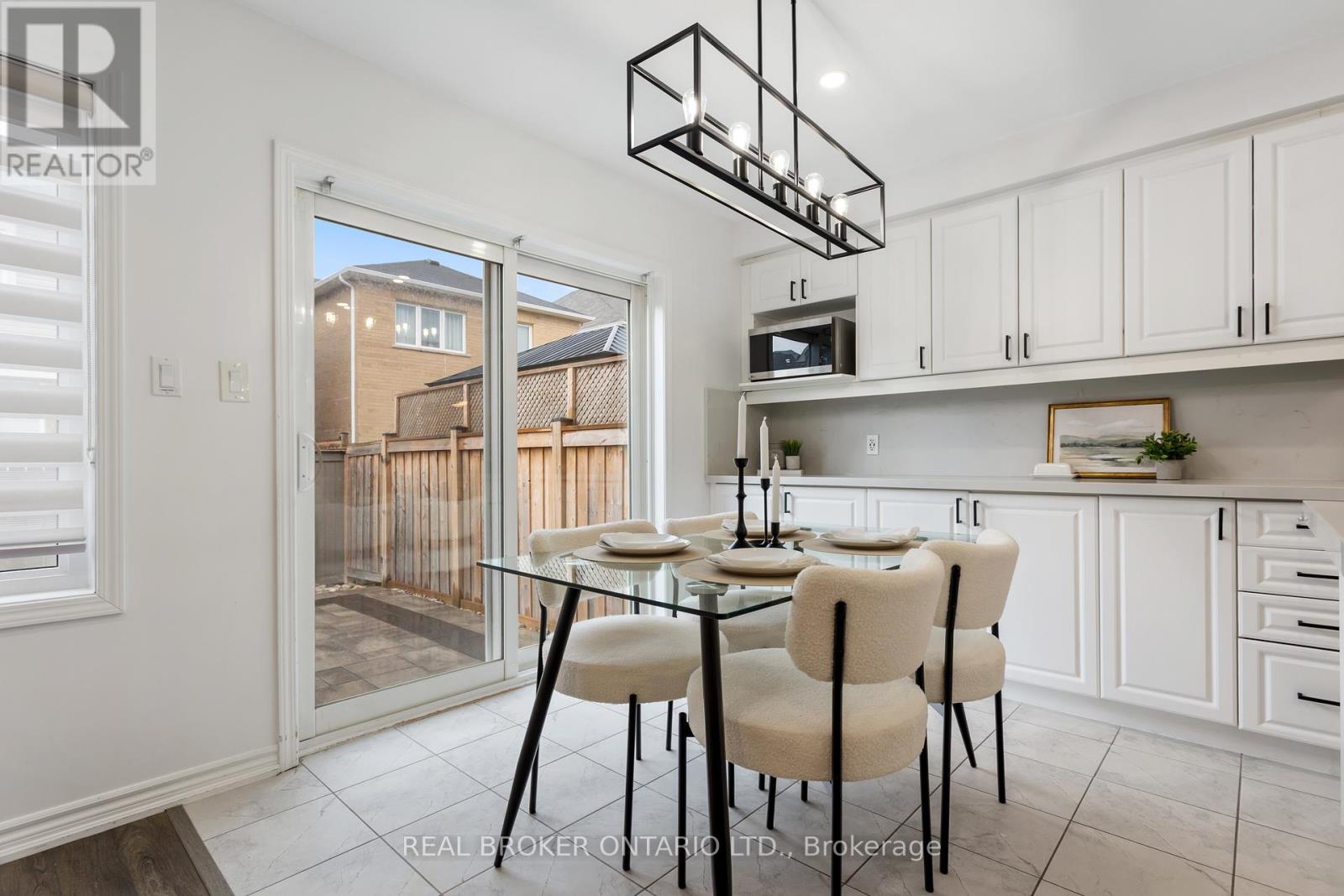 1213 MULRONEY HEIGHTS, Milton (FO Ford), Ontario, L9E1B9 — Photo 16