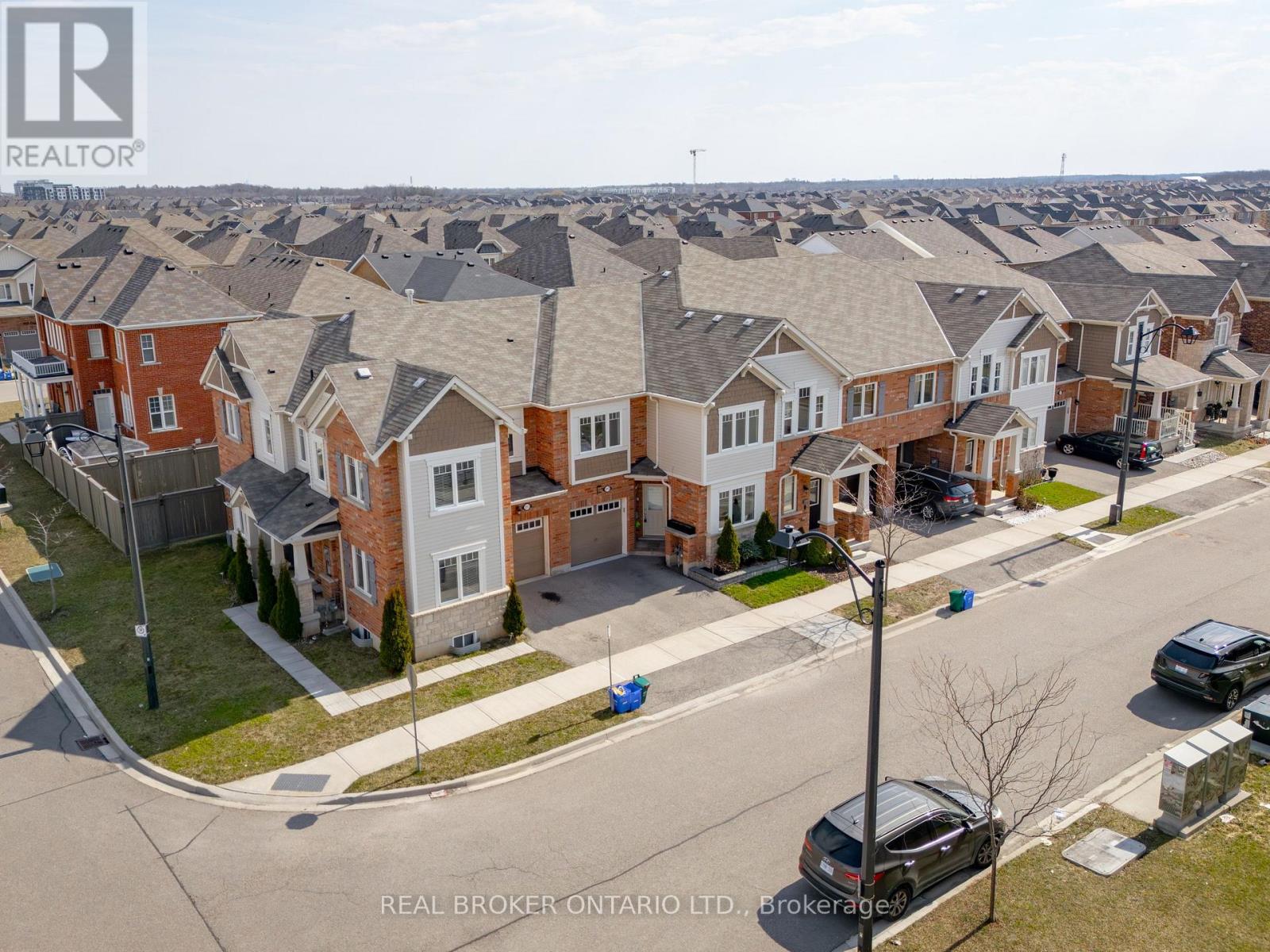 1213 MULRONEY HEIGHTS, Milton (FO Ford), Ontario, L9E1B9 — Photo 3