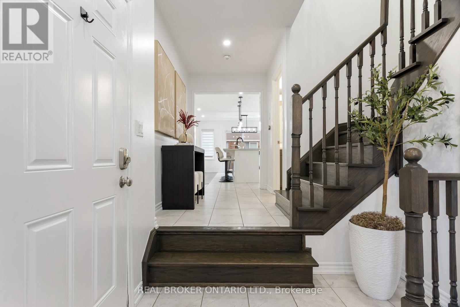 1213 MULRONEY HEIGHTS, Milton (FO Ford), Ontario, L9E1B9 — Photo 5