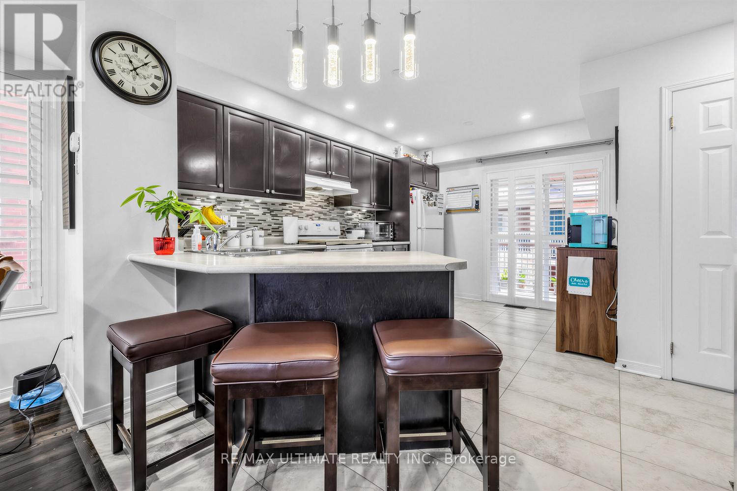 255 TORBARRIE ROAD E, Toronto (Downsview-Roding-CFB), Ontario, M3L0E2 — Photo 2