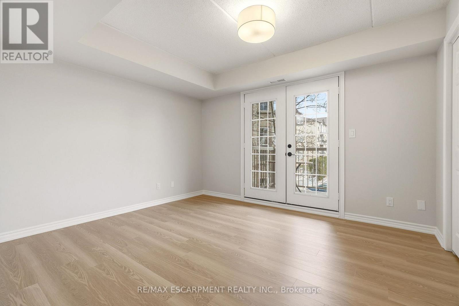 213 - 1820 WALKERS LINE, Burlington (Palmer), Ontario, L7M4V4 — Photo 22