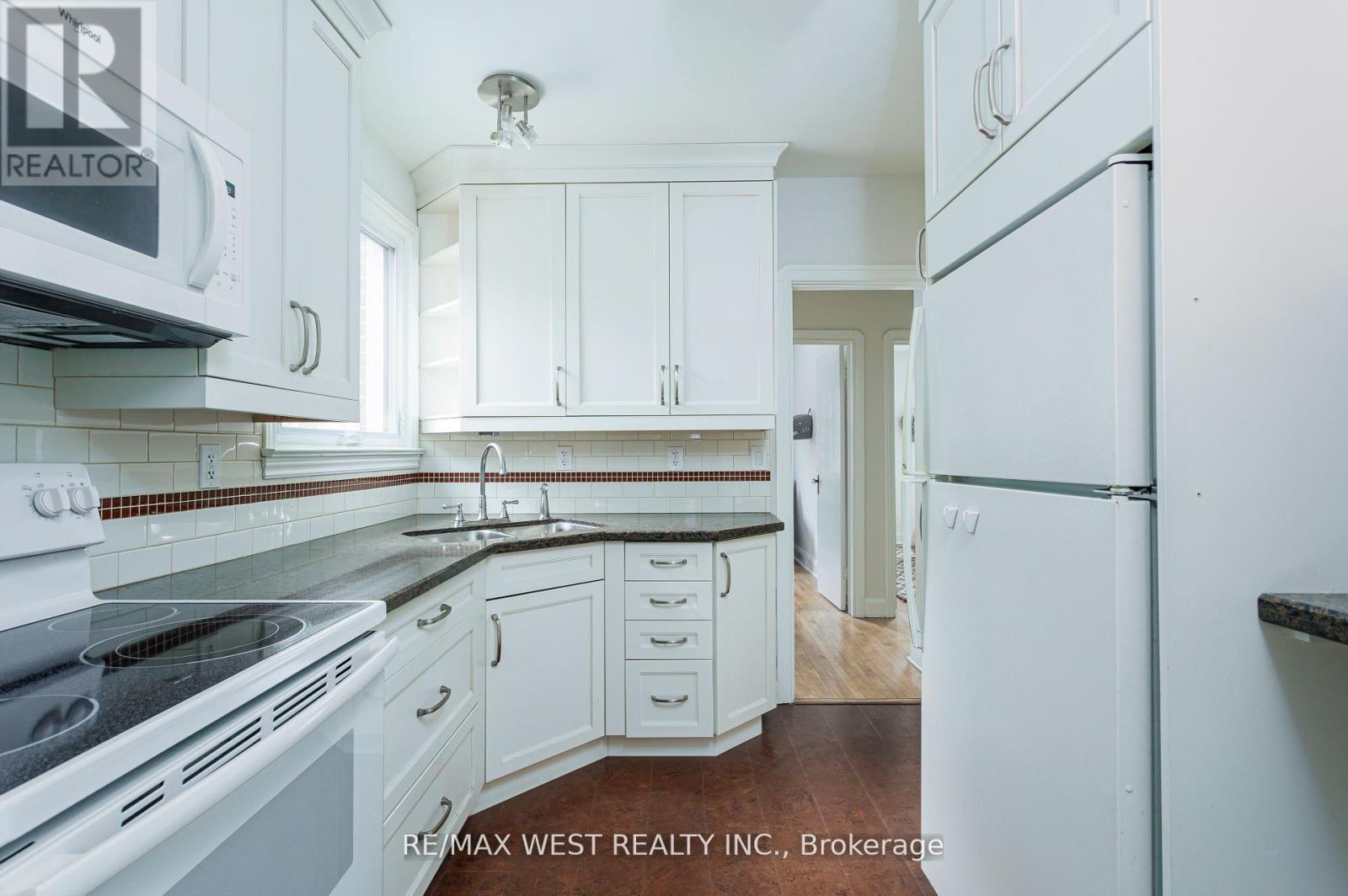 3 GLENROY AVENUE, Toronto (Stonegate-Queensway), Ontario, M8Y2L9 — Photo 7