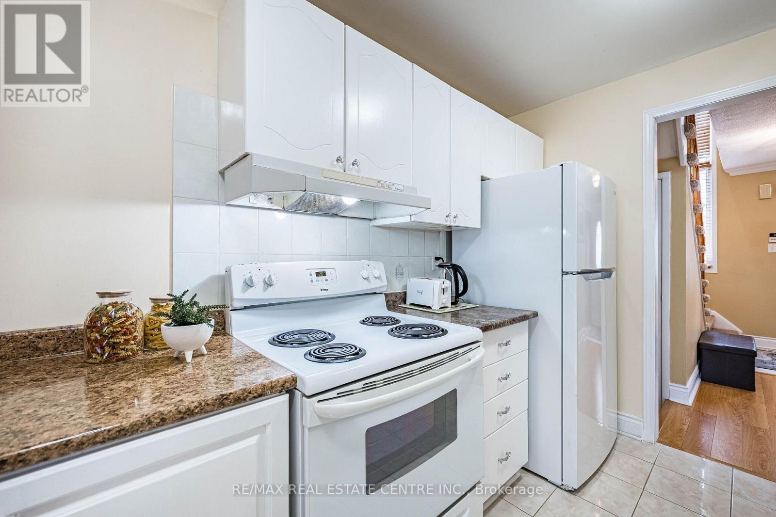 1 NORTHGATE BOULEVARD, Brampton (Westgate), Ontario, L6S4G6 — Photo 11