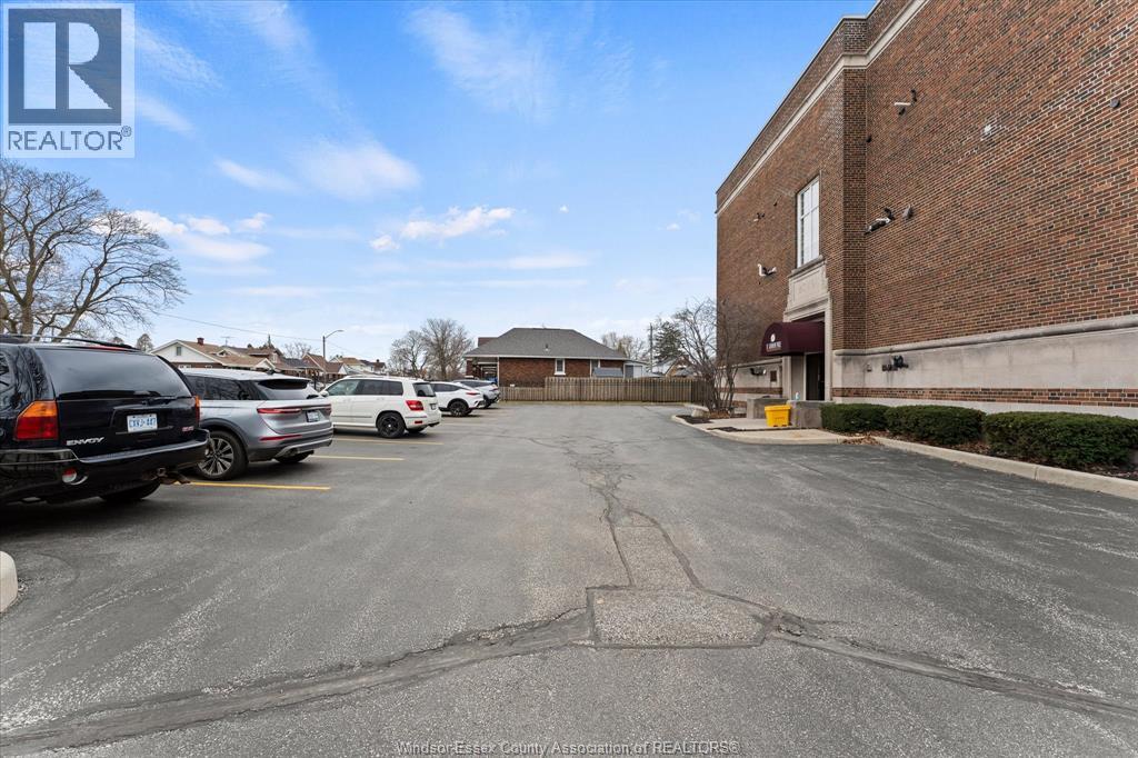 647 IRVINE Unit# 303, Windsor, Ontario, N8X2T4 — Photo 11