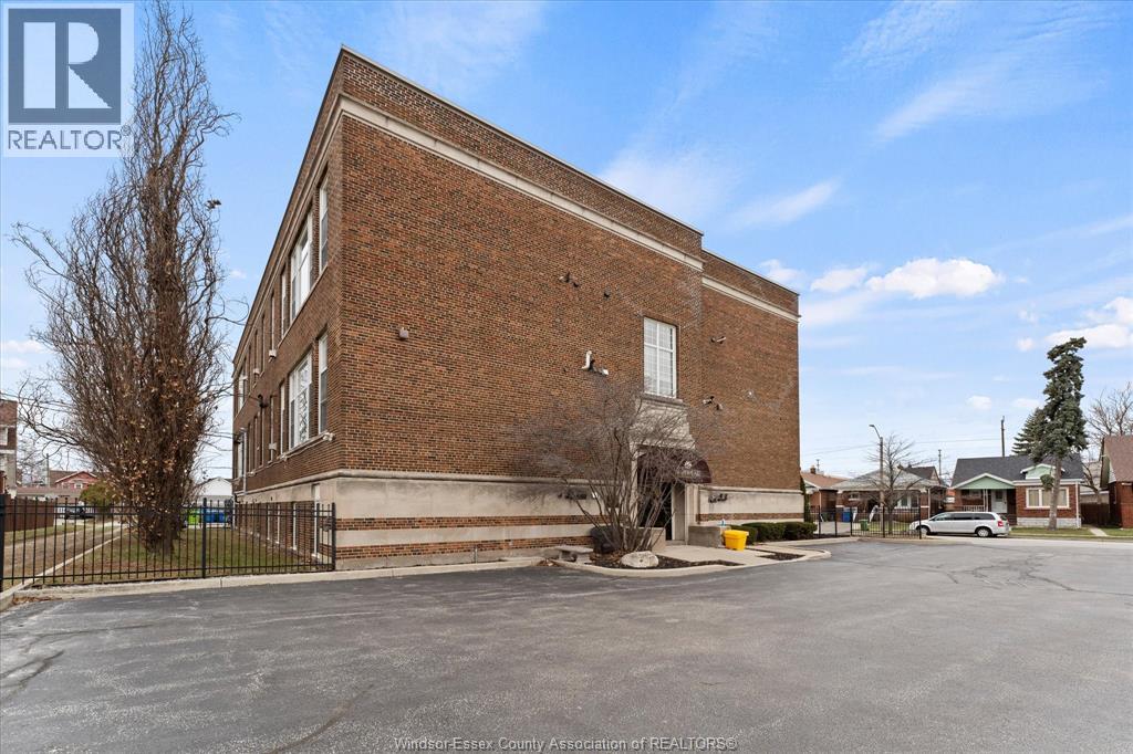 647 IRVINE Unit# 303, Windsor, Ontario, N8X2T4 — Photo 20