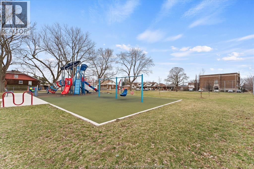 647 IRVINE Unit# 303, Windsor, Ontario, N8X2T4 — Photo 4