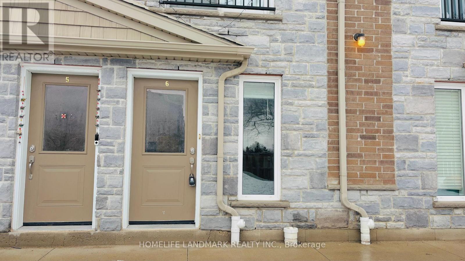 6 - 122 COURTLAND AVENUE E, Kitchener, Ontario, N2G0B8 — Photo 12