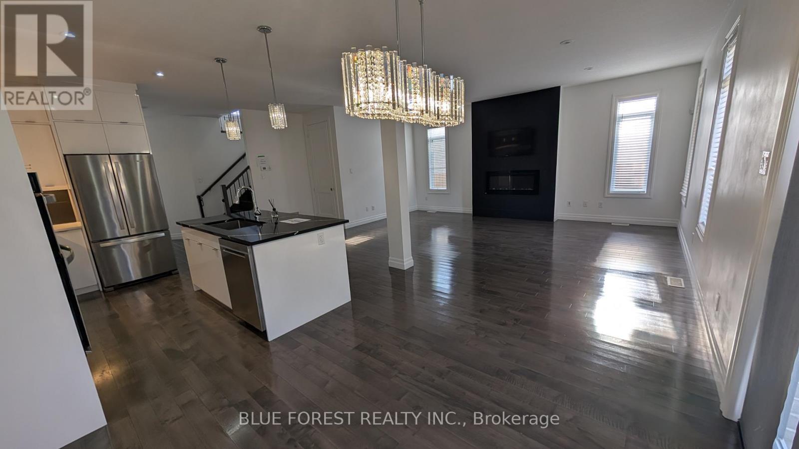 3319 REGIMENT ROAD, London South (South V), Ontario, N6P0G5 — Photo 3