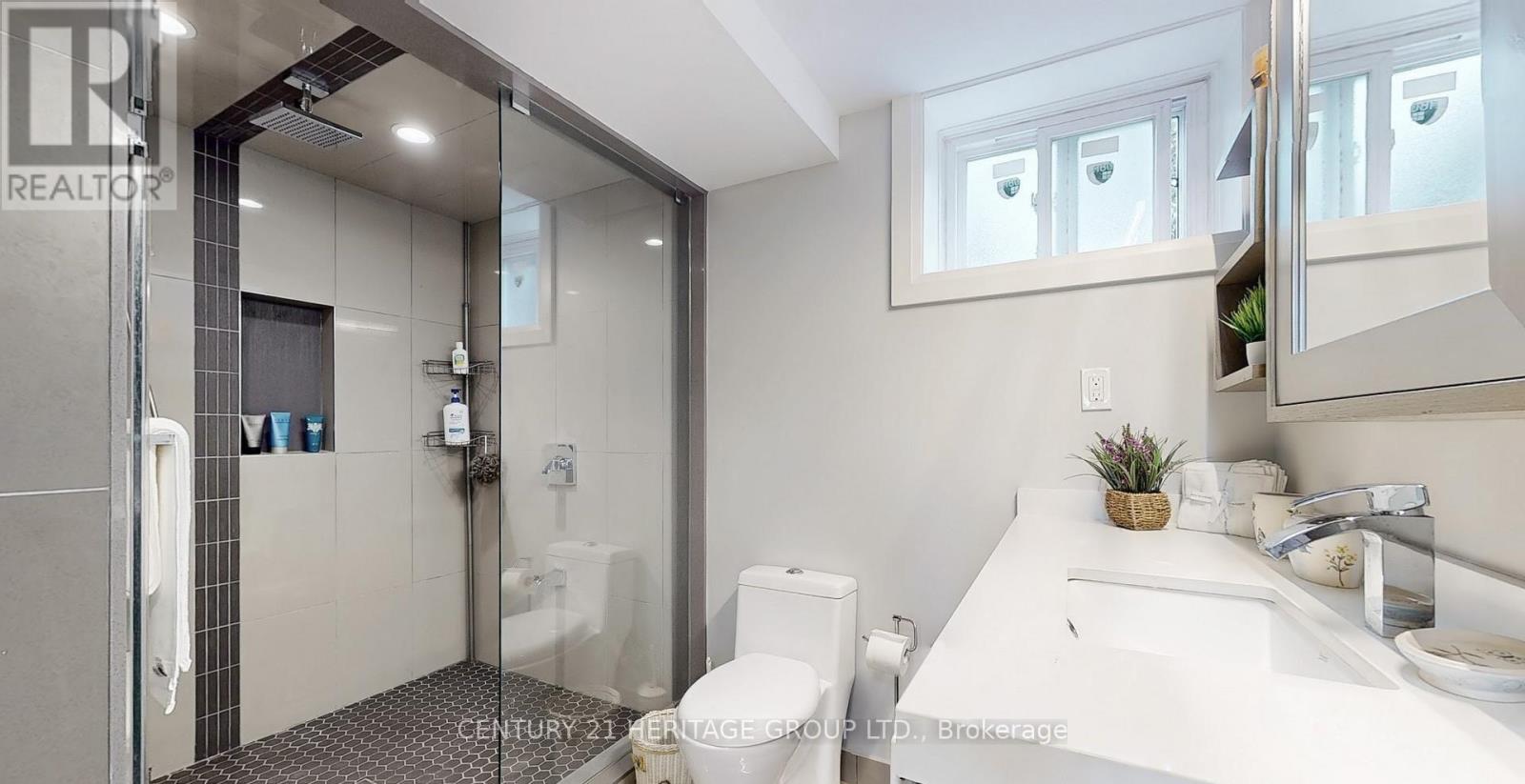 LOWER - 29 MANADON DRIVE, Toronto (Newtonbrook West), Ontario, M2M1W8 — Photo 12