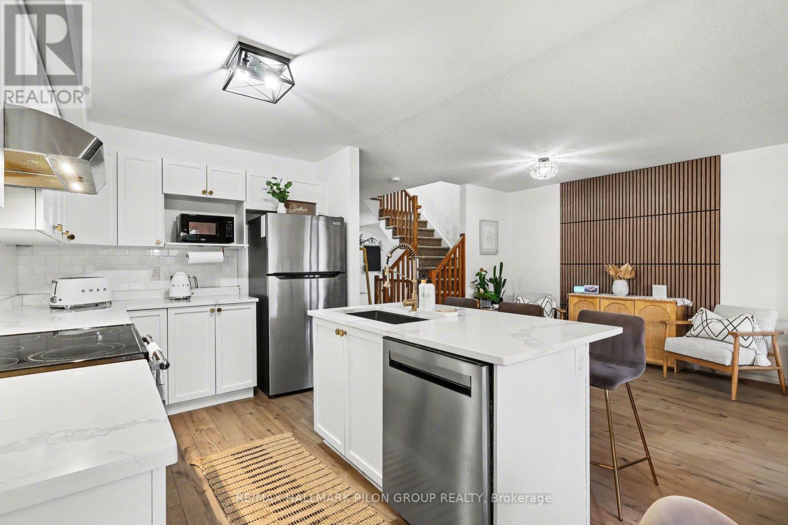 218 ROLLING MEADOW CRESCENT, Ottawa, Ontario, K1W0B1 — Photo 5