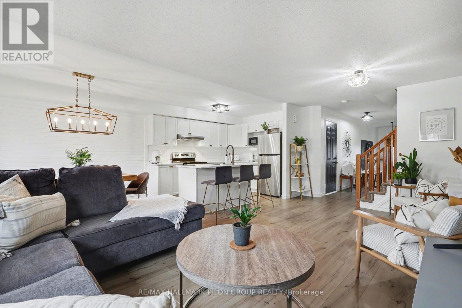 218 ROLLING MEADOW CRESCENT, Ottawa, Ontario, K1W0B1 — Photo 7