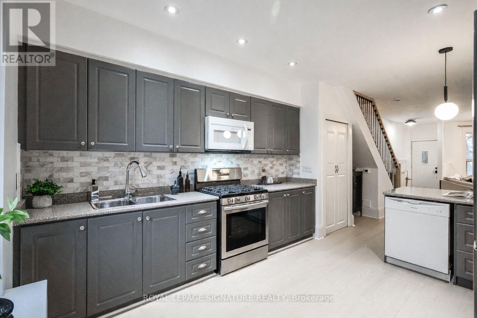 216 PARKMOUNT ROAD, Toronto (Greenwood-Coxwell), Ontario, M4J4V6 — Photo 12