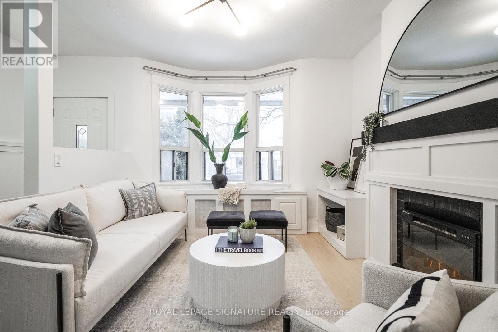 216 PARKMOUNT ROAD, Toronto (Greenwood-Coxwell), Ontario, M4J4V6 — Photo 3