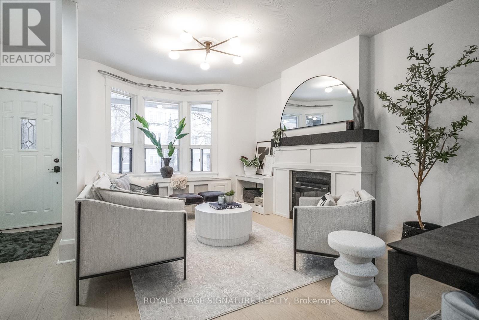 216 PARKMOUNT ROAD, Toronto (Greenwood-Coxwell), Ontario, M4J4V6 — Photo 4