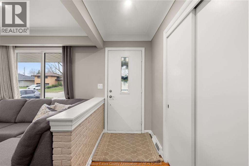 1064 VIRGINIA AVENUE, Windsor, Ontario, N8S2Y7 — Photo 4
