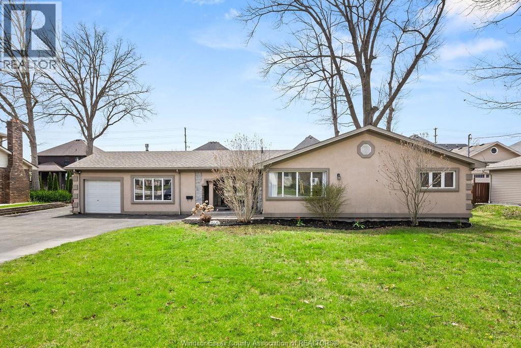 1350 LAURIER, LaSalle, Ontario, N9J1N3 — Photo 2