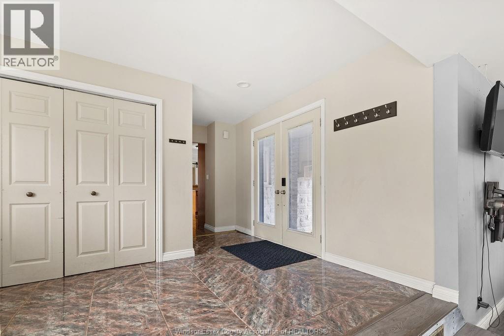 1350 LAURIER, LaSalle, Ontario, N9J1N3 — Photo 3