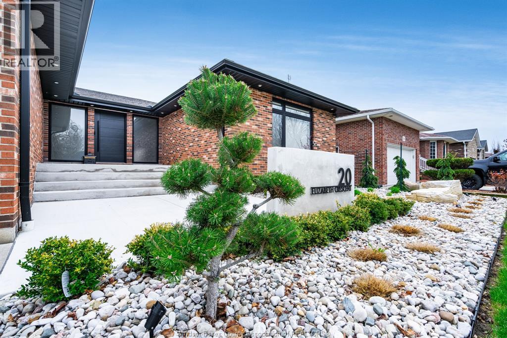 20 Elizabeth CRESCENT, Leamington, Ontario, N8H4Y1 — Photo 2